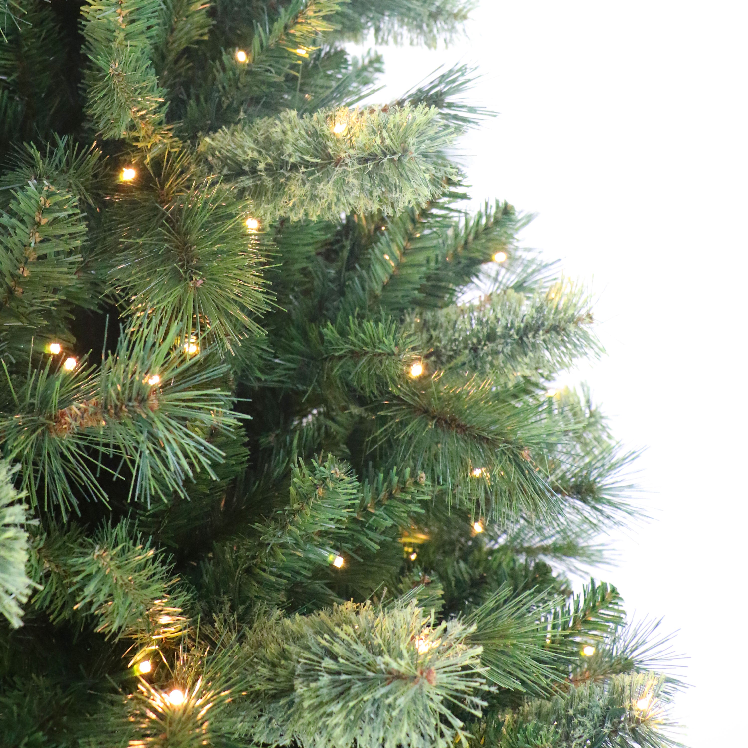 9' Pre-Lit Teton Pine Tree
